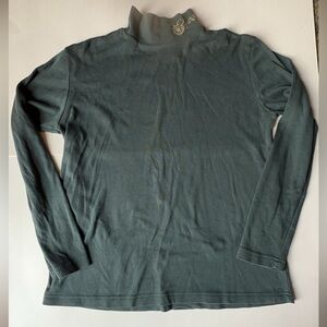 🎄Stunning Gold Embroidery Disney Turtleneck🎄